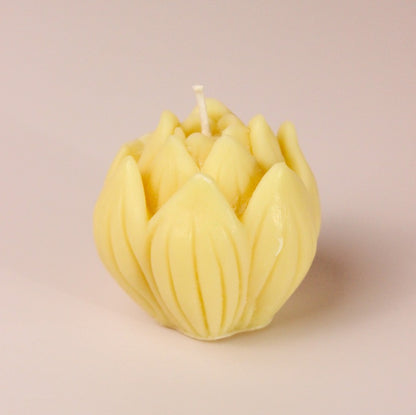 Blooms Lotus Glow Candles | Hazelnut Delight Yellow