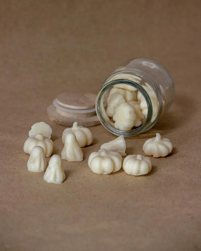 Miniature Halloween Themed Wax Melts | Set of 12 | Multiple Fragrances | 2.5 x 7.6 cm / 1 x 3 inches