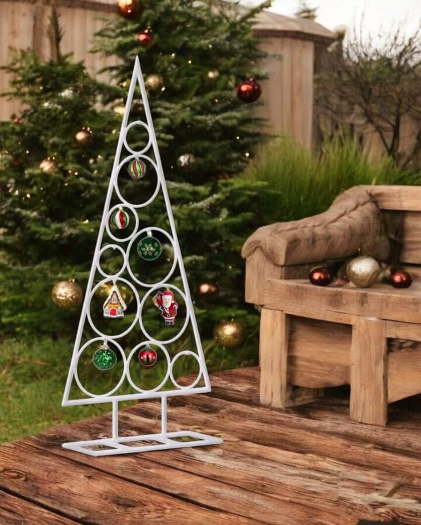 Metal Christmas Tree Stand | 16 x 2 x 35 inches