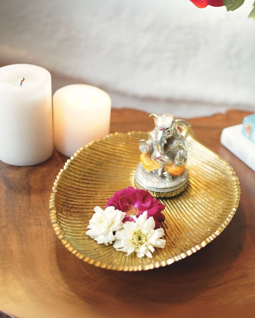 Leaf-Shaped Golden Shade Serving Platter Tray