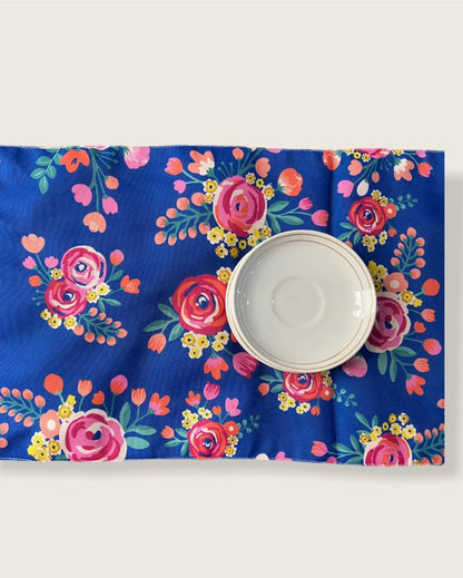 Clover Design Printed Table Runner