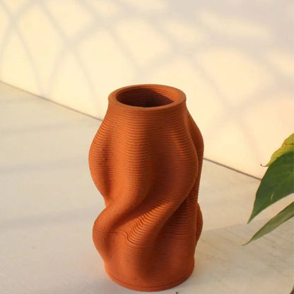 Terracotta Curvy Tales Vase