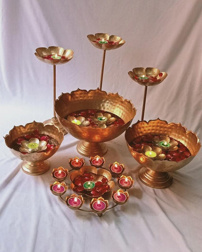 Taj Bowl Hammered Urli Candle Stand With Floating Diya Set