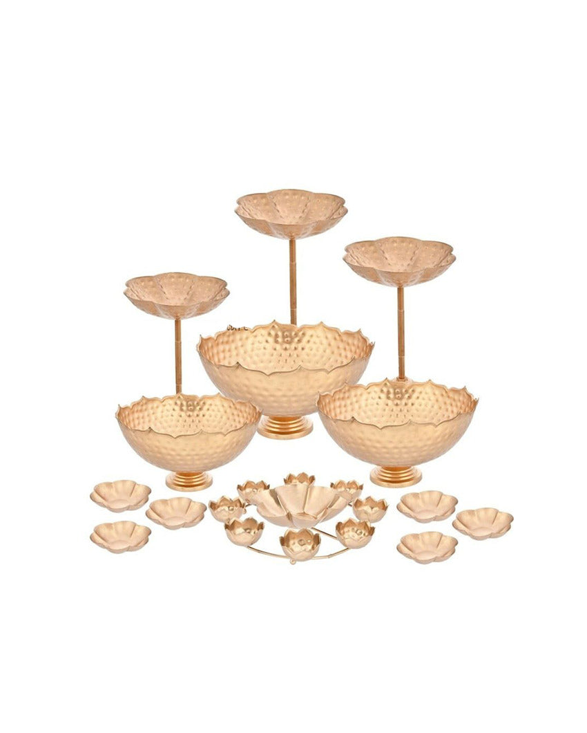 Taj Bowl Hammered Urli Candle Stand With Floating Diya Set