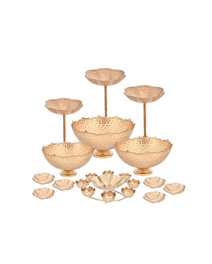 Taj Bowl Hammered Urli Candle Stand With Floating Diya Set