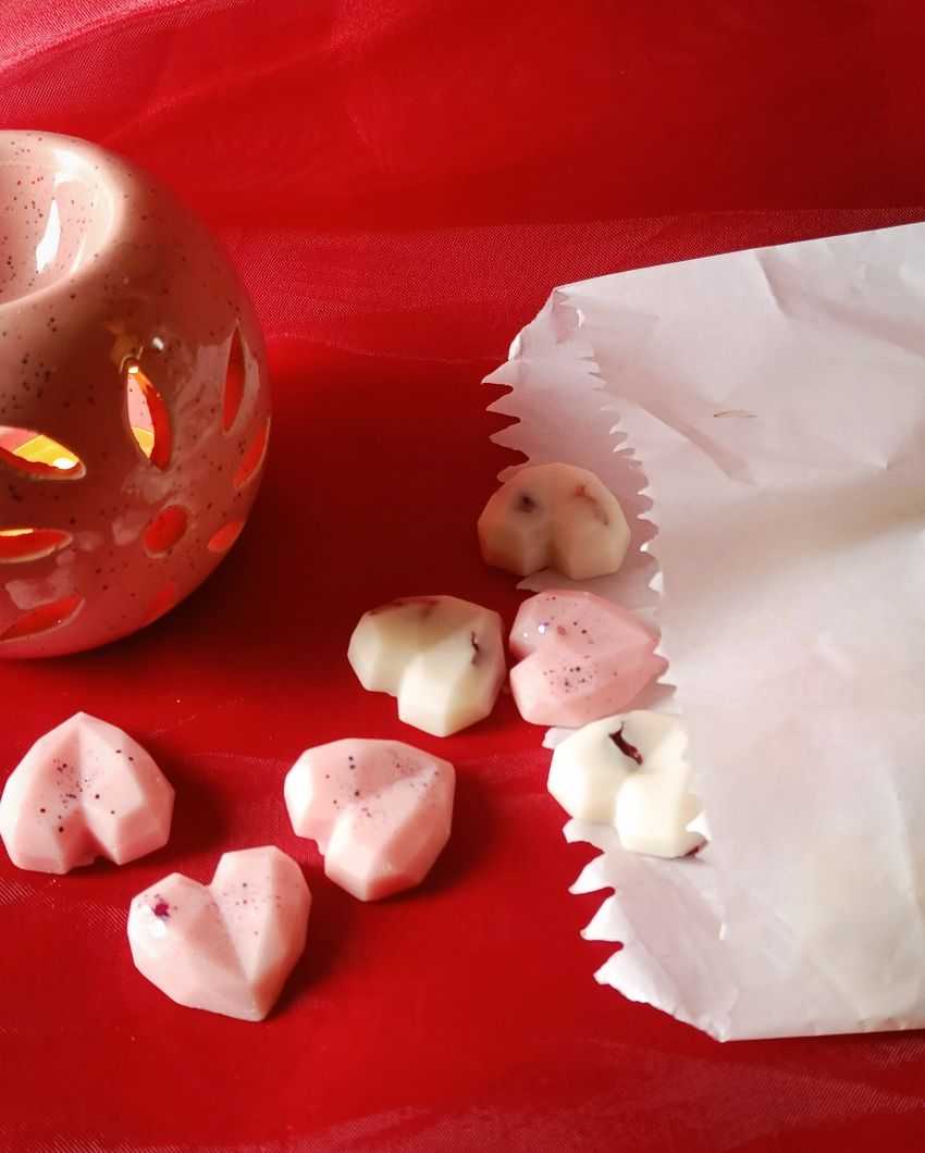 Love Lights Cinema Wax Melt with Candles & Earrings Gift Set