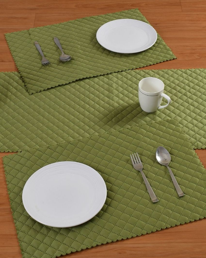 Chic Table Runner and Coordinated Placemats | Set of 5