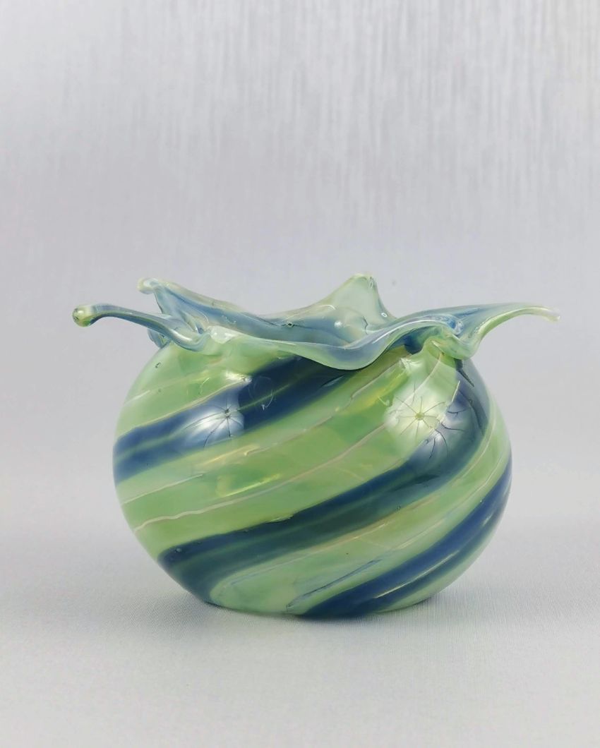 Elegant Art Glass Green Wind Abstract Vase