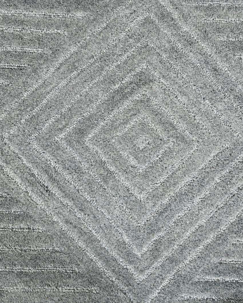 Hand-Tufted Wool Rug with Geometric Pattern Loop & Cut Pile | 8 x 10 Feet