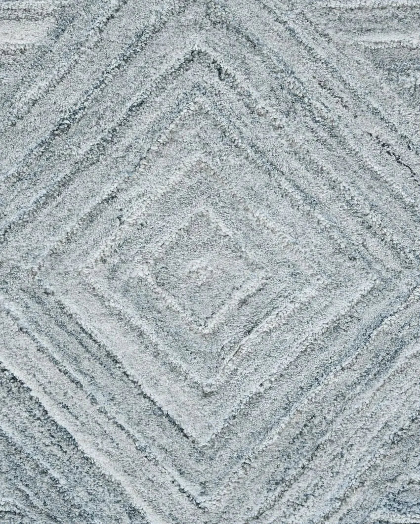 Hand-Tufted Wool Rug with Geometric Pattern Loop & Cut Pile | 8 x 10 Feet