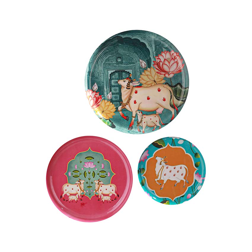 Graceful Design Multicolor Shade Pichwai Cow Decor Plate | Pack of 3