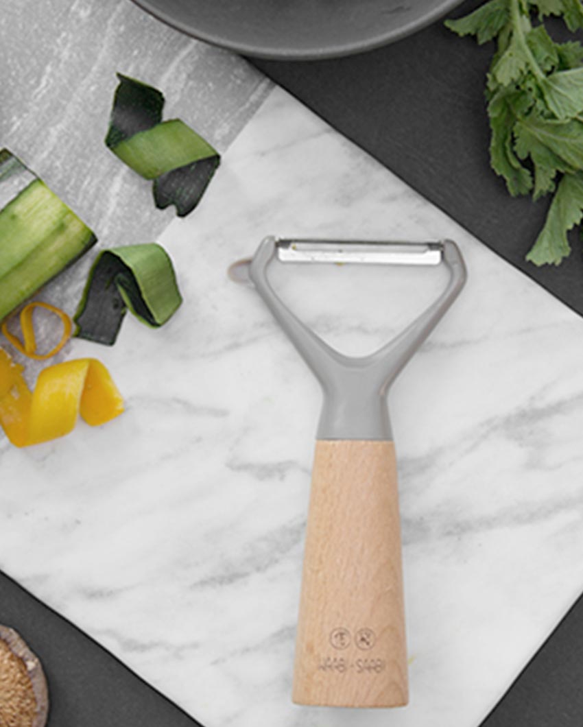 Effortless Brown Beechwood Kitchen Peeler | 3 x 6 inches