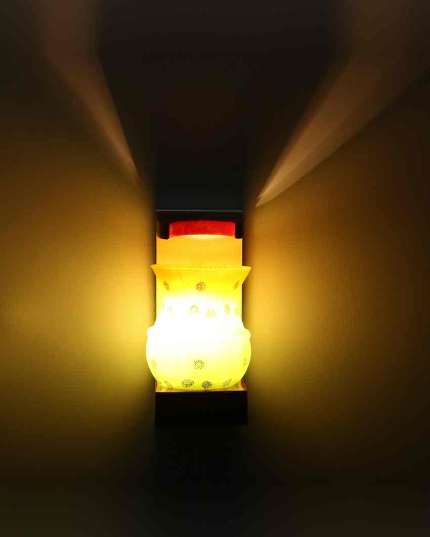 Vintage Charm Vintage Style Modern Scone Wall Lamp | 6 x 6 x 9 inches