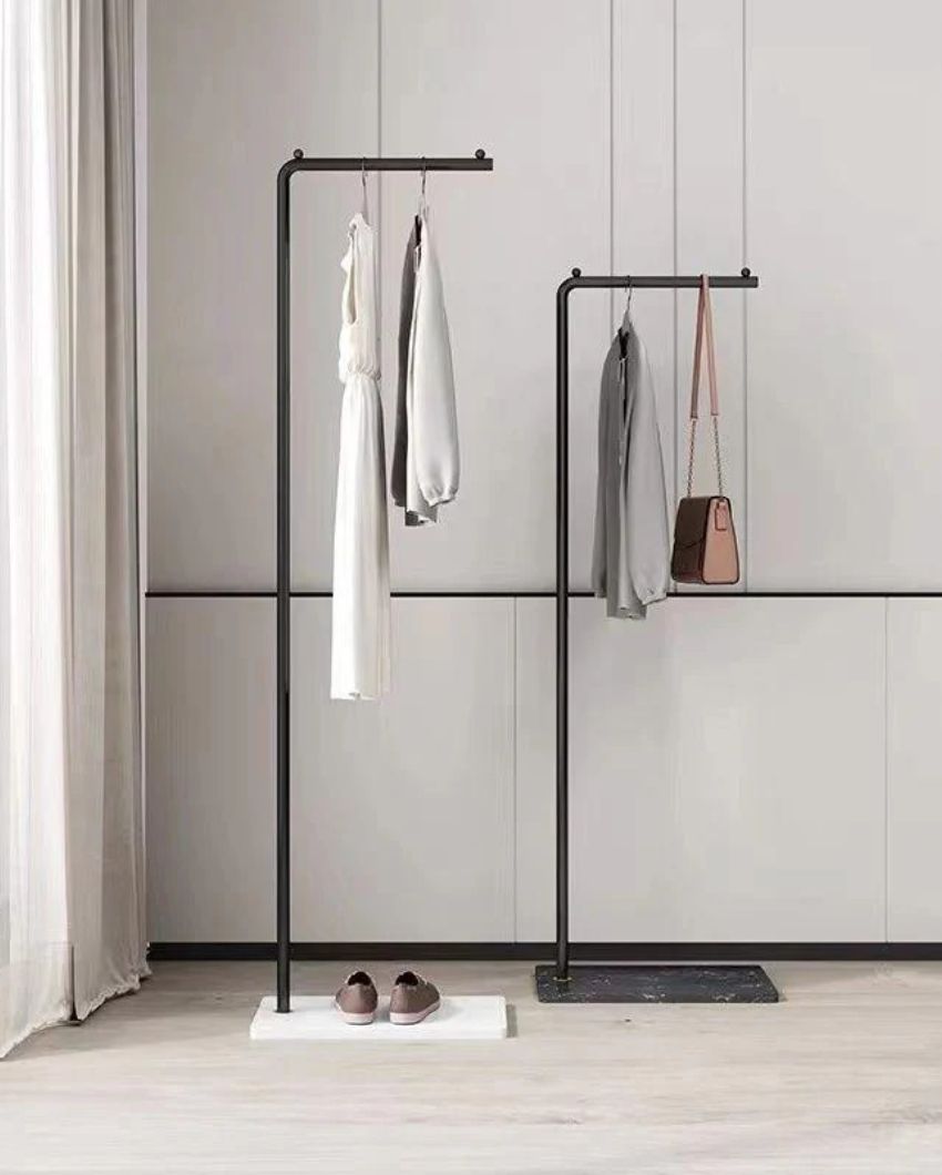 Zapatera Clothes Rack | 20 x 14 inches