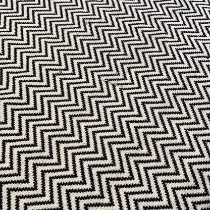 Stylish Black & White Chevron Floor Covering Rug