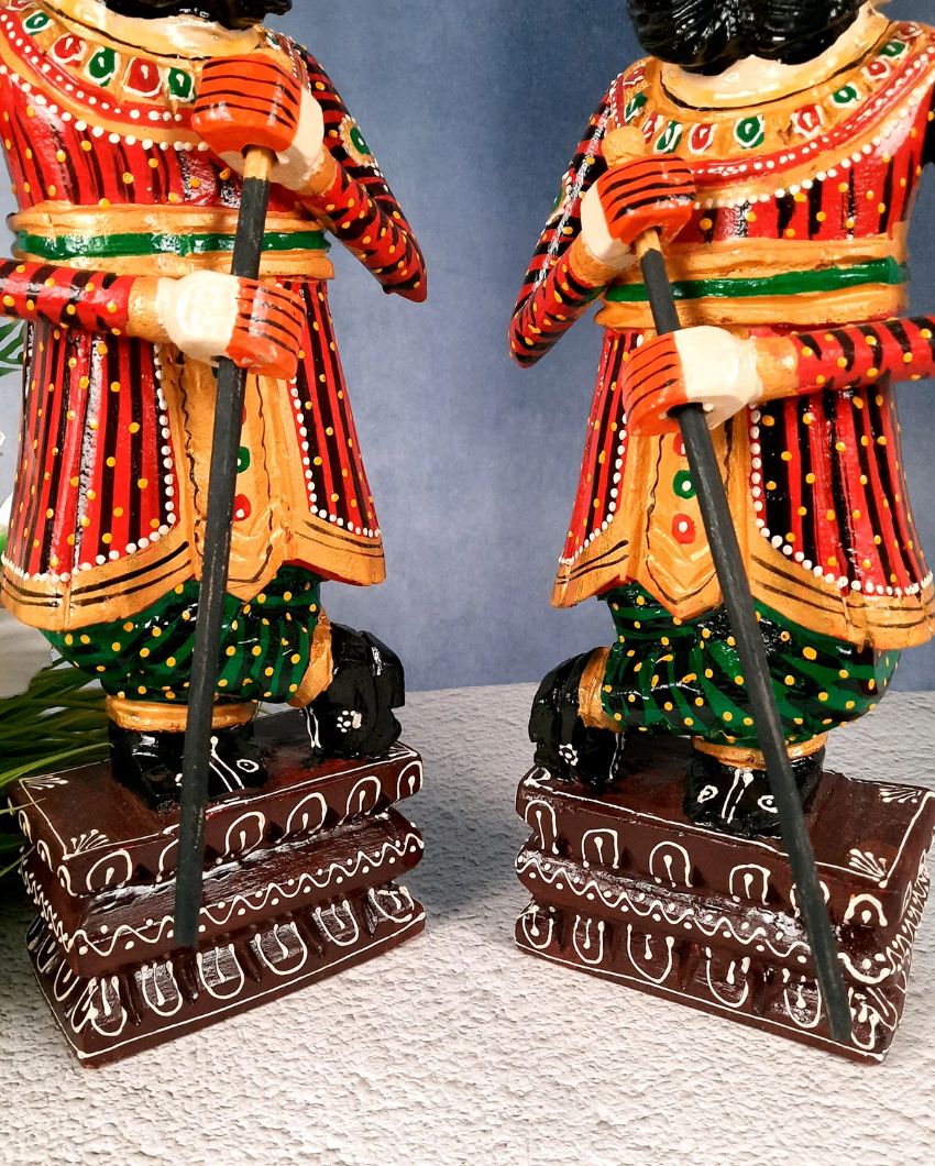 Artistic Wood Polished Darbaan Showpiece | Pack of 2