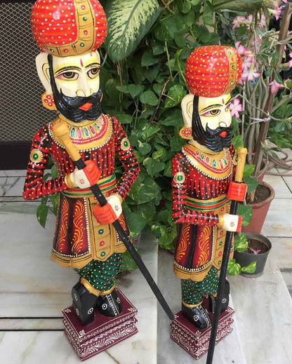 Artistic Wood Polished Darbaan Showpiece | Pack of 2