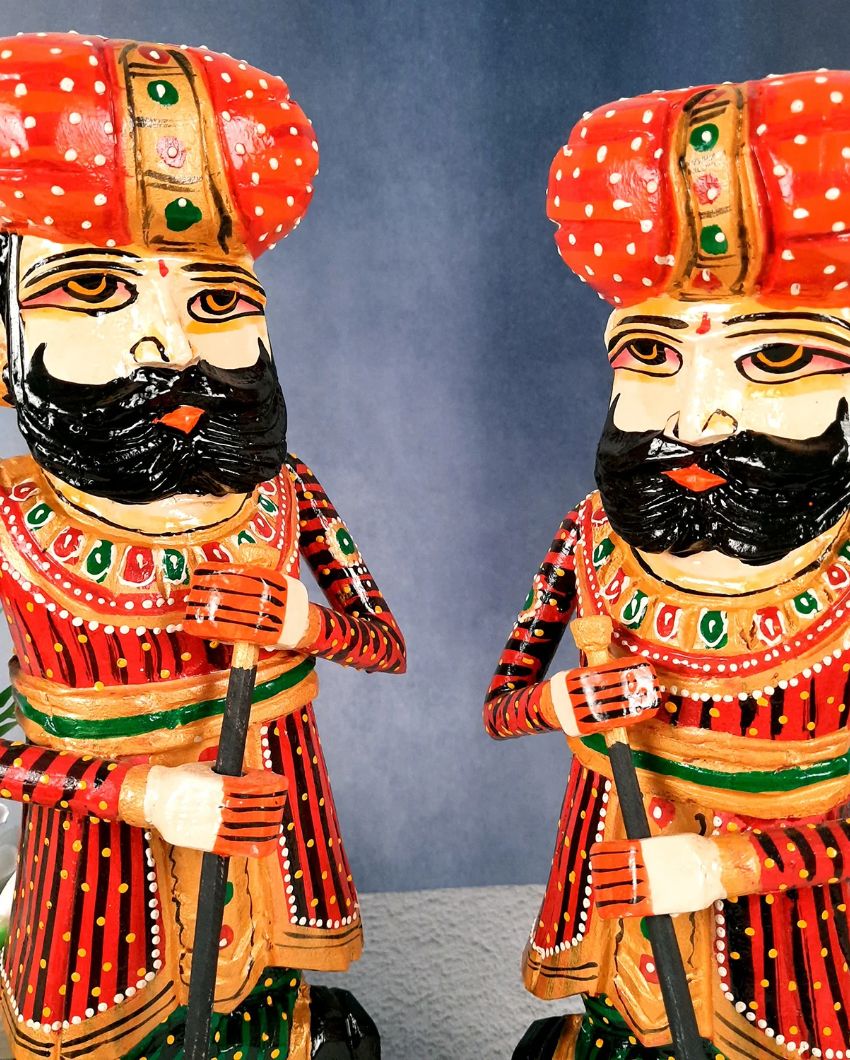 Artistic Wood Polished Darbaan Showpiece | Pack of 2