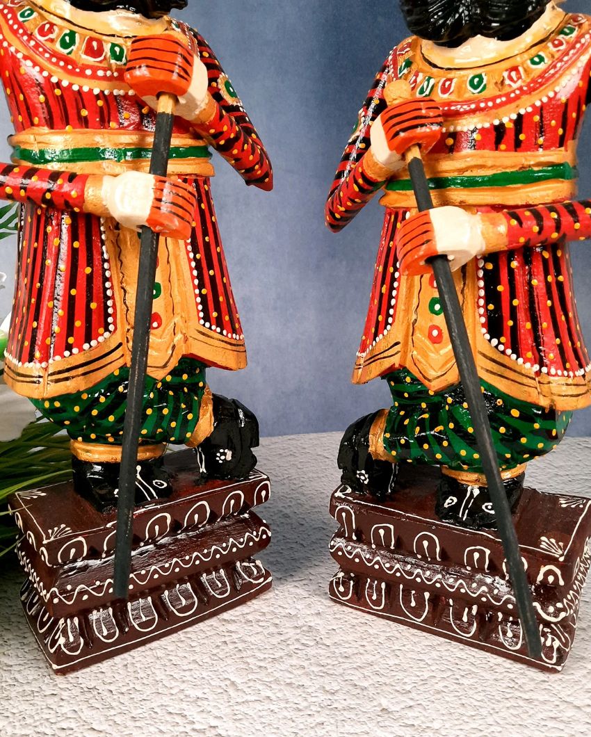 Artistic Wood Polished Darbaan Showpiece | Pack of 2