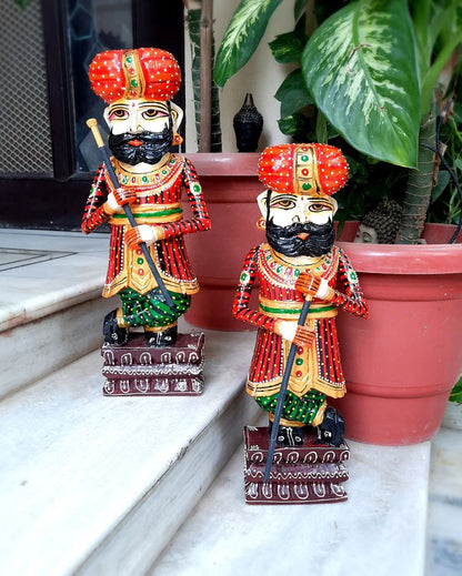 Artistic Wood Polished Darbaan Showpiece | Pack of 2