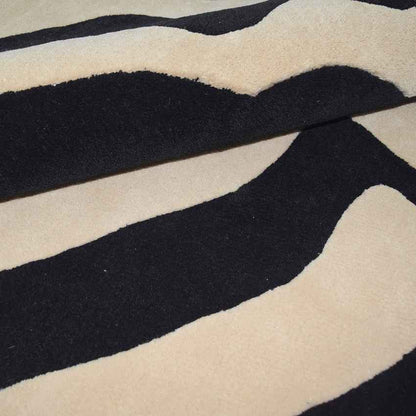 Sophisticated Black & Beige Fluid Wool Floor Covering Rug