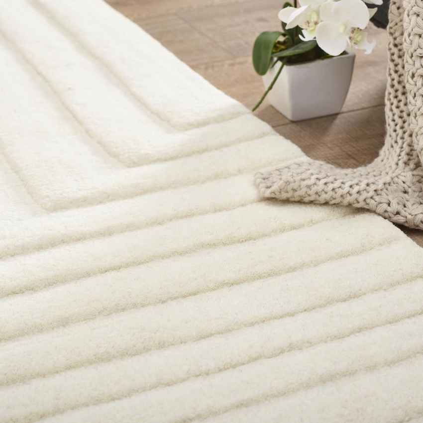 Minimalist White Liner Floor Covering Rug