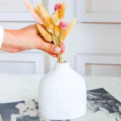 White Ceramic Ronda Lined Vase In Matte