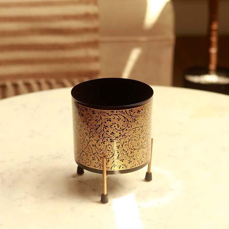 The Valletta | Metal Plant Pot with Stand