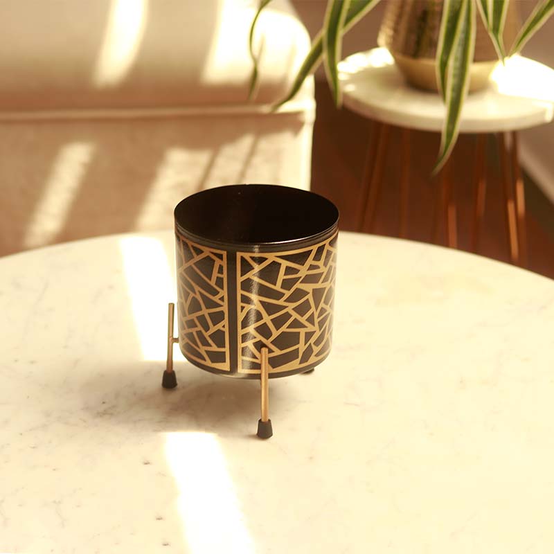 The Zure |  Metal Plant Pot with Stand